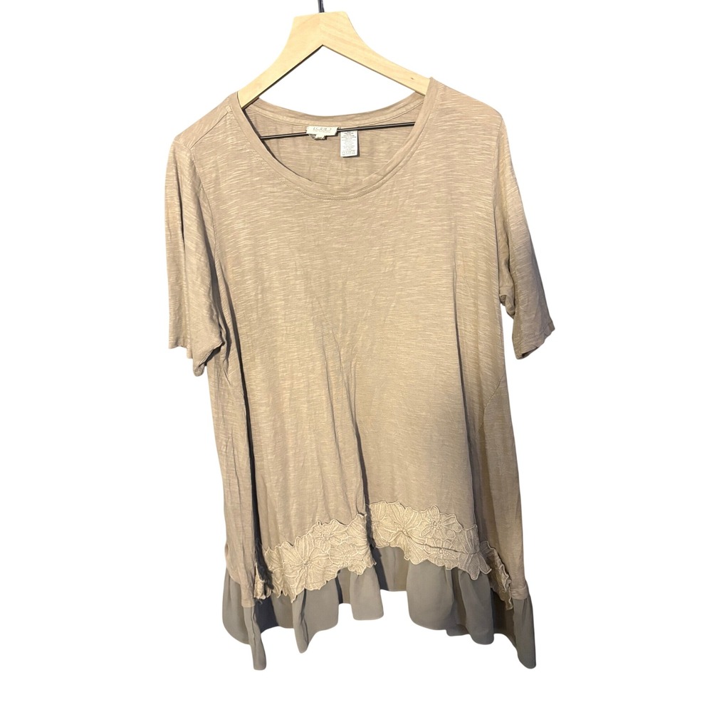 LOGO Lori Goldstein Womens 1X Taupe Tan Lace Trim Ruffle Hem Slub Knit Top Tee